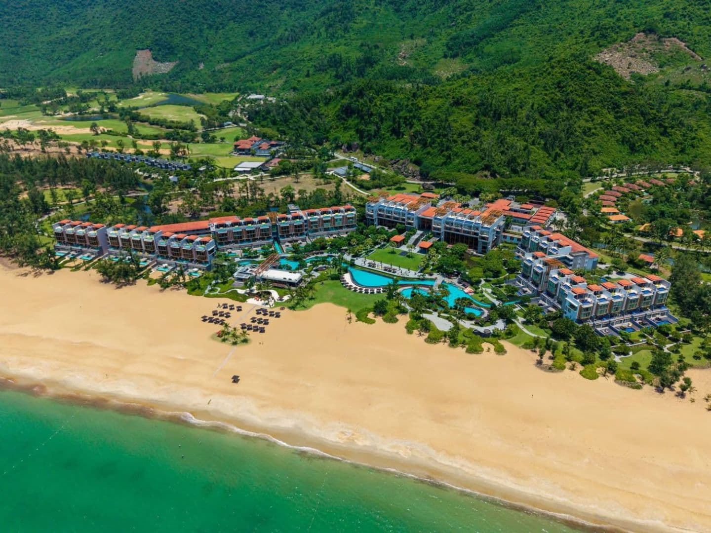 Combo 3N2Đ Angsana Lăng Cô: Vé Máy Bay + Đưa Đón Sân Bay + Bữa Sáng